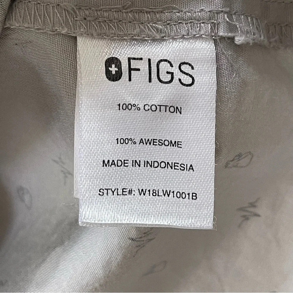 Figs Heart Gray Lounge Top novelty print long sleeve button up Size M - Picture 6 of 8